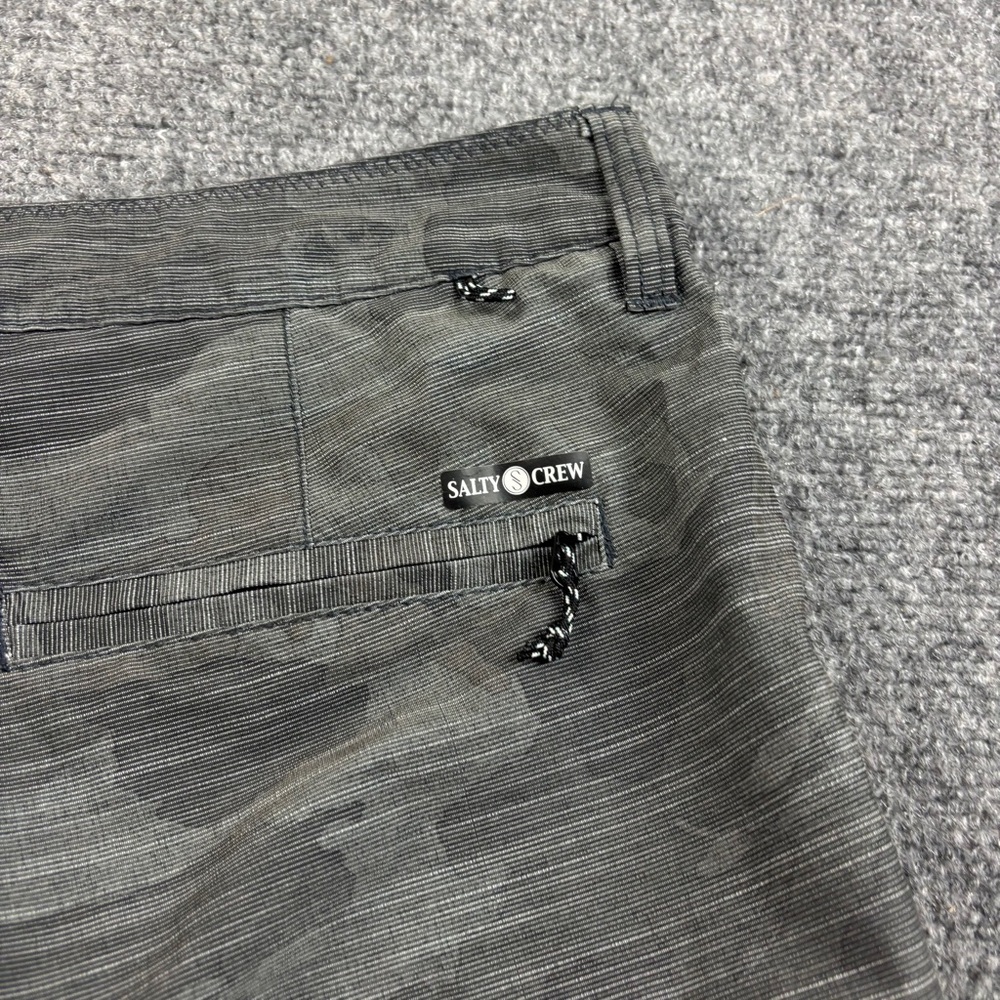 SALTY CREW Men’s Hybrid Grey Stripe Camo Swim Shorts size: 31 - Picture 3 of 10